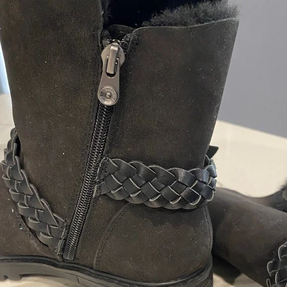 Blow fish Black Fur-Lined Boots with Buckle Detail - Picture 7 of 7